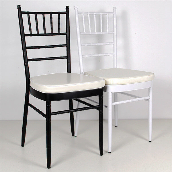 White Chiavari Chairs And black Chiavari Chairs