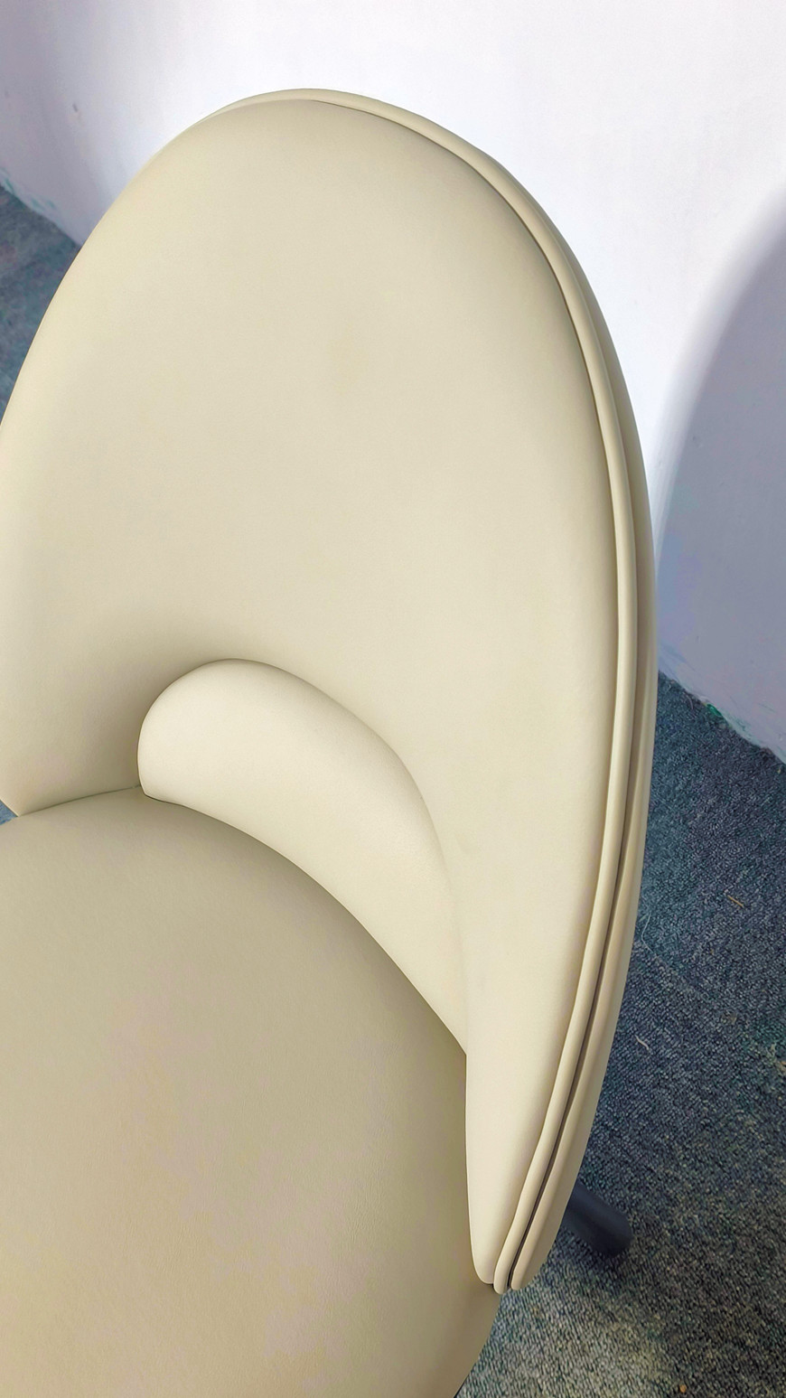 Soft And High Quality Leather Padded Back And Seat Soft And High Quality Leather Padded Back And Seat