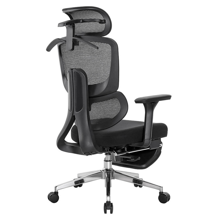 Black computer chair with footrest Black computer chair with footrest